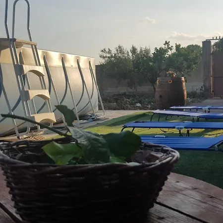 Pinnisi Aparthotel *